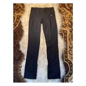 Lululemon Belt it out Black Yoga Pants